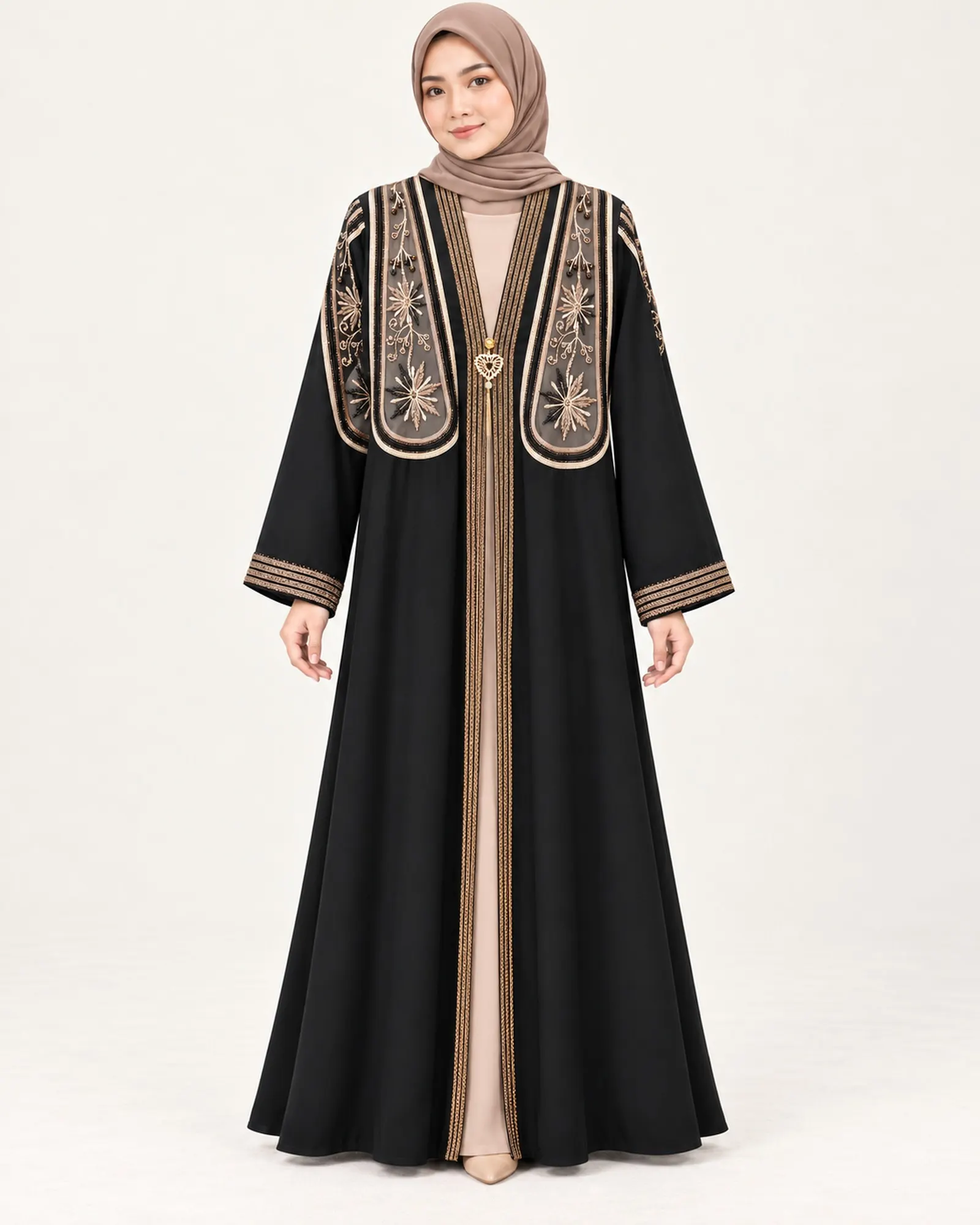 Nayla Yoke warna Hitam dikenakan model